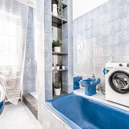 Garda House- Pool-terrace-nature-free Parking