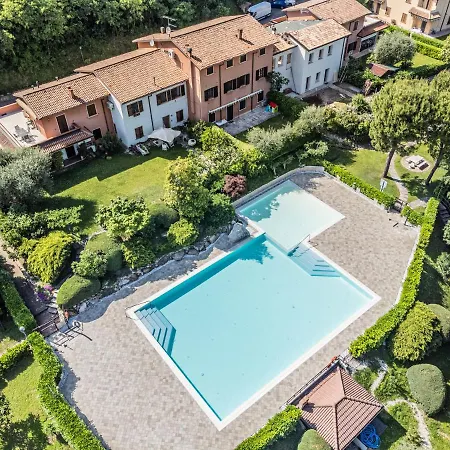 Garda House- Pool-terrace-nature-free Parking Apartment